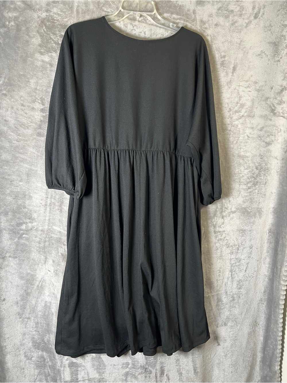 Ava & Viv Black V-Neck Gathered Waist Midi Dress - Picture 8 of 8